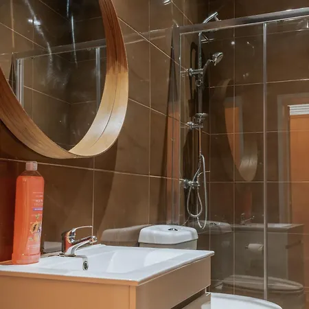 Aquilla's Family 104 By Mycelia Affittacamere *