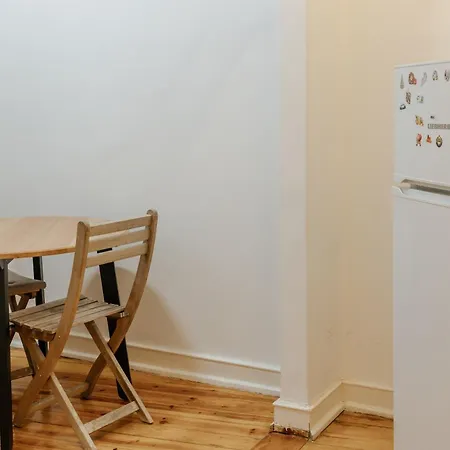 Pensión Aquilla's Family 104 By Mycelia *