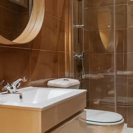 Aquilla's Family 104 By Mycelia * Лісабон